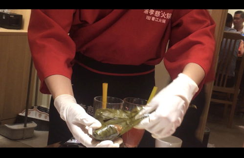 燃視點 火鍋 包 粽子吃過嗎 重慶一火鍋店邀游客嘗鮮